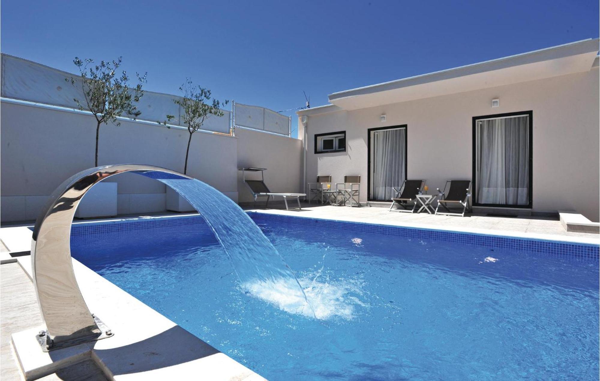 3 Bedroom Gorgeous Home In Makarska Exterior foto