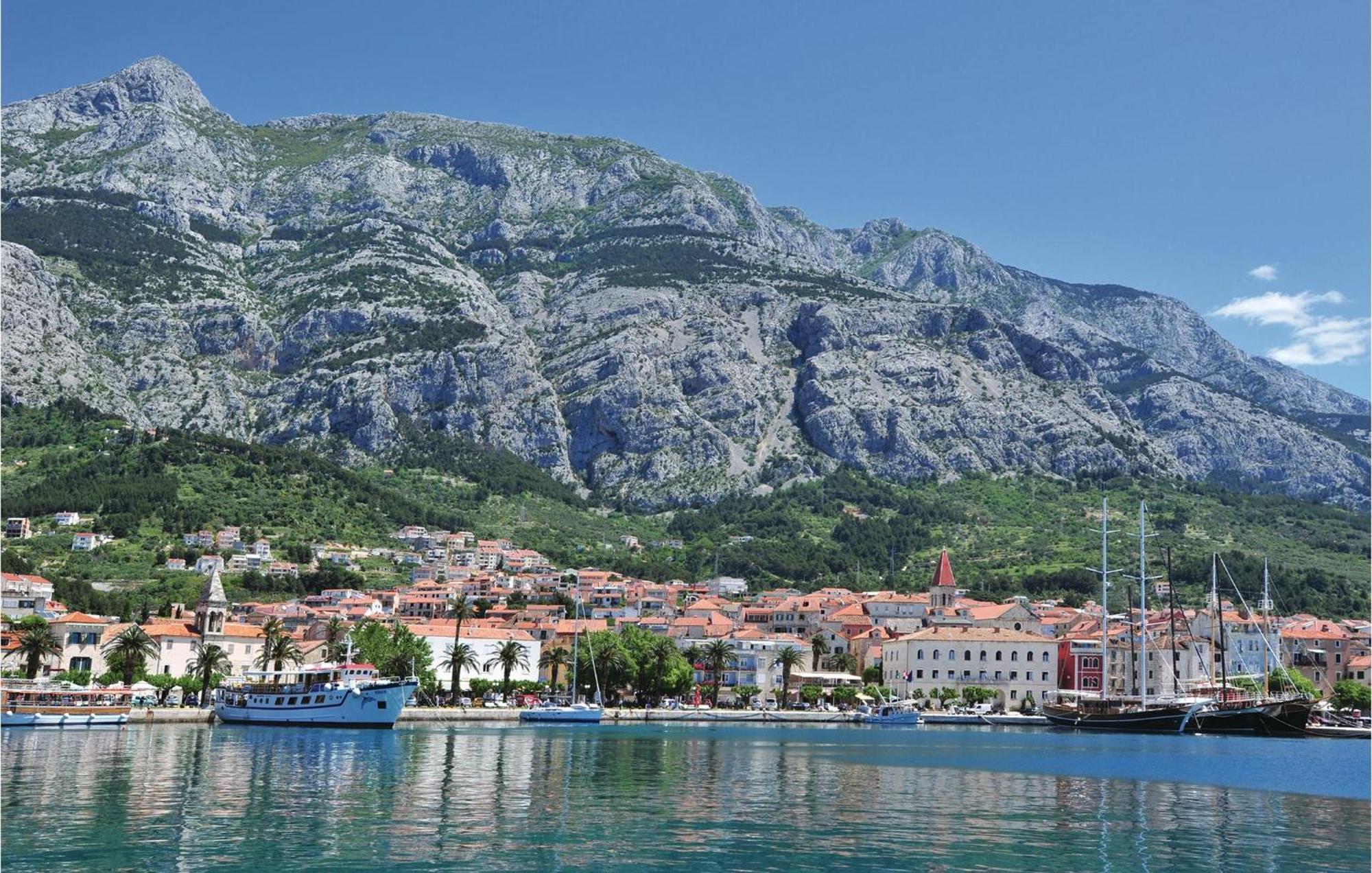 3 Bedroom Gorgeous Home In Makarska Exterior foto
