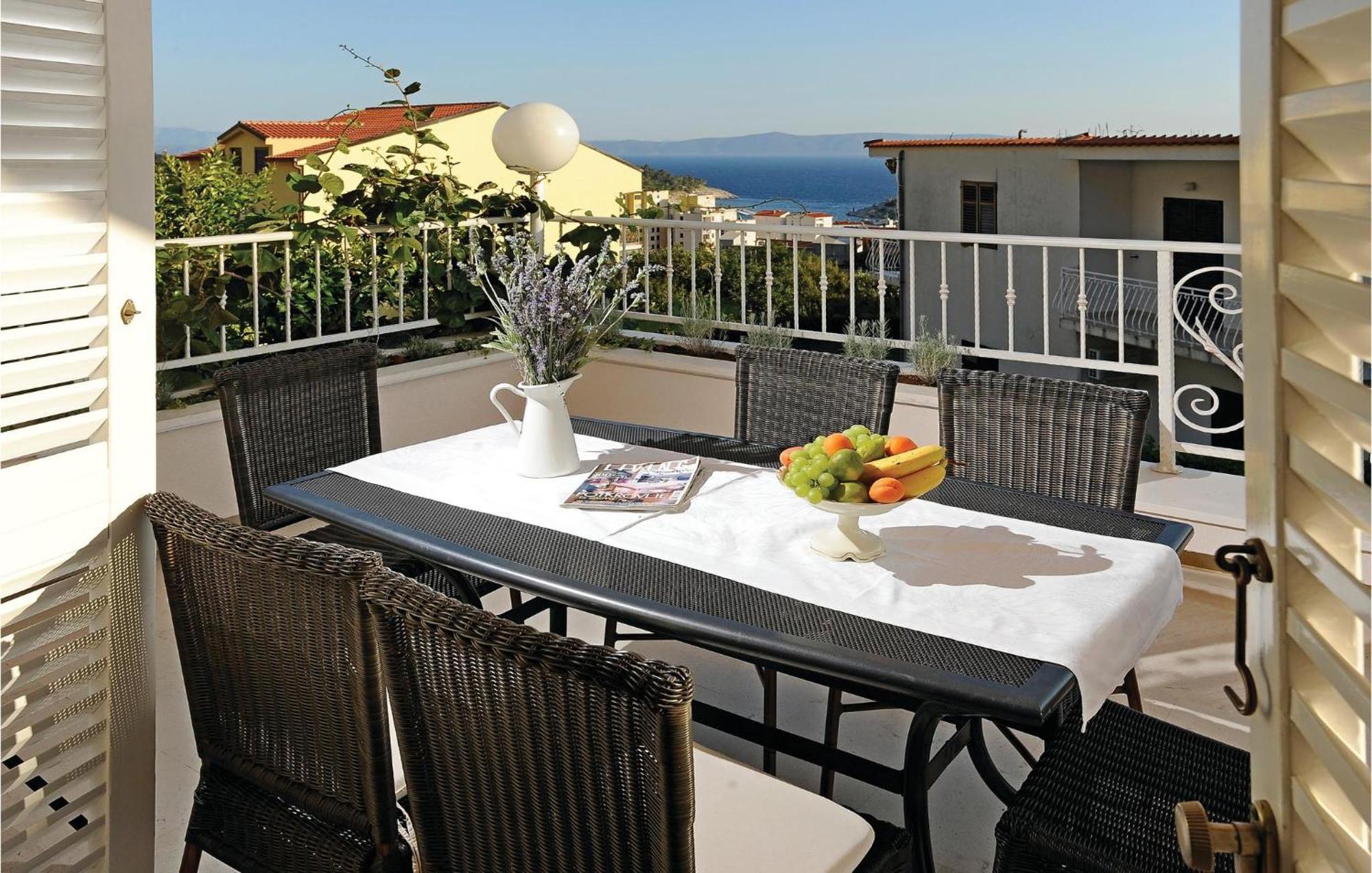 3 Bedroom Gorgeous Home In Makarska Exterior foto